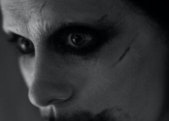 Liga da Justiça de Zack Snyder estreia o Coringa sem tatuagem de Jared Leto