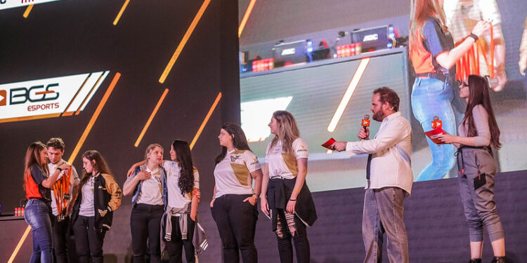 Brasil Game Show anuncia estreia da Flexform no evento com patrocínio às competições da Monster Energy BGS Esports